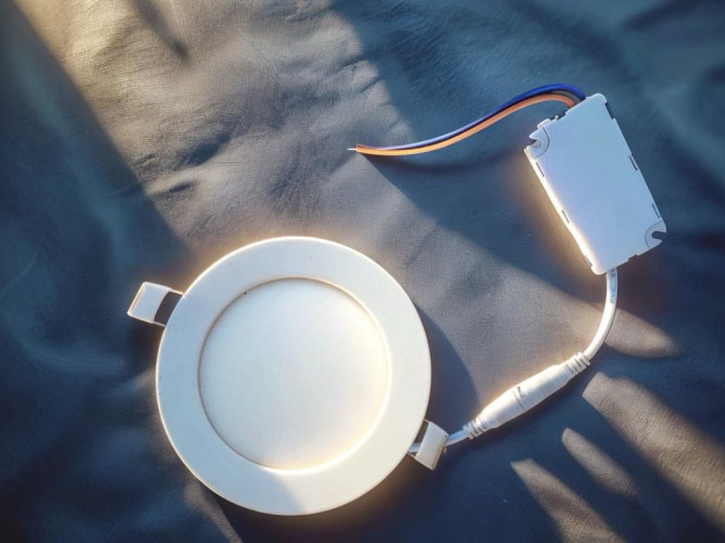 Спот встраиваемый белый  Сталкер 