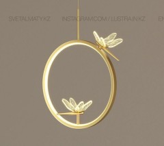 Светильник со светодиодным кольцом со светящимися стрекозами. Цвет золото матовое.