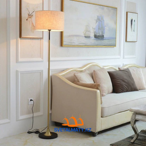 Напольная лампа в скандинавском стиле
