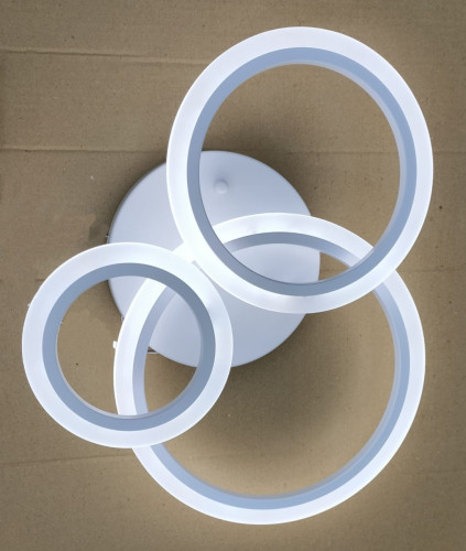 Люстра светодиодная в современном стиле белая