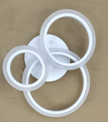 Люстра светодиодная в современном стиле белая