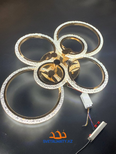 Золотистая светодиодная люстра в виде 6 колец XH80-6 GD Bubble