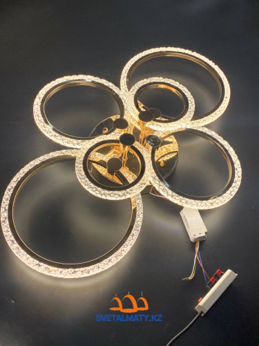 Золотистая светодиодная люстра в виде 6 колец XH80-6 GD Bubble