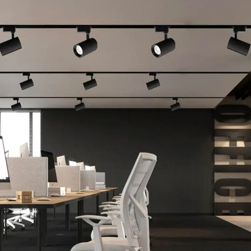 Трековый черный COB-спот линзованный яркий 20W-30W PRO