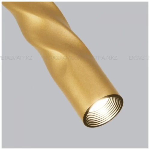 Элегантный подвес предназначен для акцентного освещения. Регулируемая высота шнура.