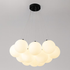 Люстра-облако с 13 матовыми акриловыми шарами