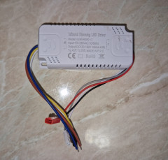 Драйвер LED с поддержкой инфракрасного пульта (40–60W×2, 240mA, 120–190V)