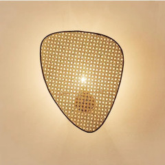 Бра с плетением из бамбука