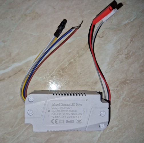 Драйвер LED с поддержкой инфракрасного пульта (50–80W×2, 240mA, 150–250V)