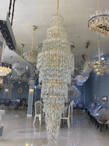 Большая хрустальная люстра на 36 ламп, диаметр 60см