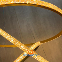 Подвесная люстра на 3 кольца золотистым цвете