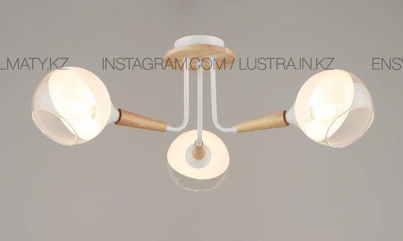 Люстра потолочная модерн на 3 лампы.