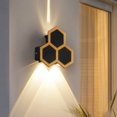 Настенный уличный светильник с сотами CK537/3