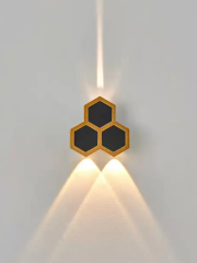 Настенный уличный светильник с сотами CK537/3