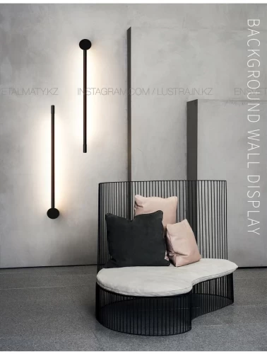 Современный настенный светильник, цвет черный. Длина 60см. Свечение нейтральное.